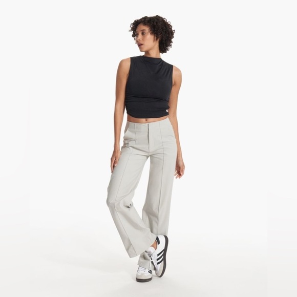 Vuori Pants - NWT Vuori Womens Meta Wideleg VersaLife™ Pant in Vapor